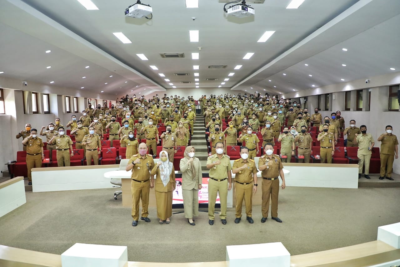 Lurah dan Camat Berkumpul, Wali Kota-Wawali Makassar Tegaskan Penegakan Kedisiplinan